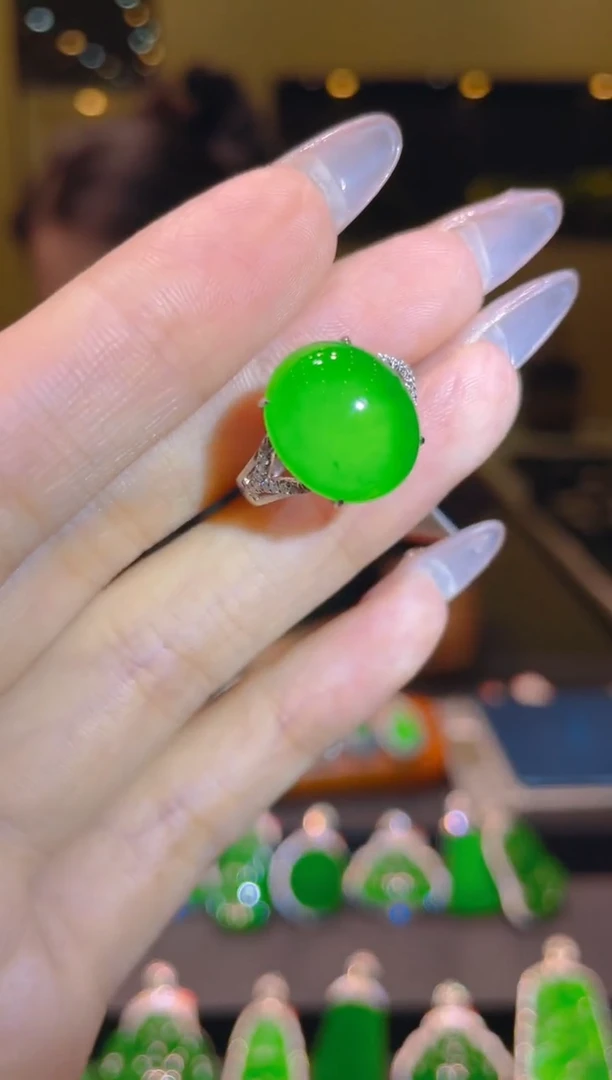 翡翠18K金镶嵌吊坠(不含链)A40