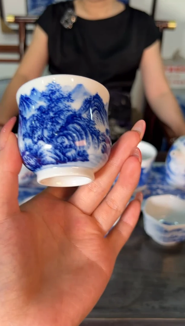 吴小琴