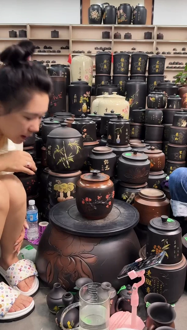 罐瑕疵茶叶罐 冬瓜红梅 050