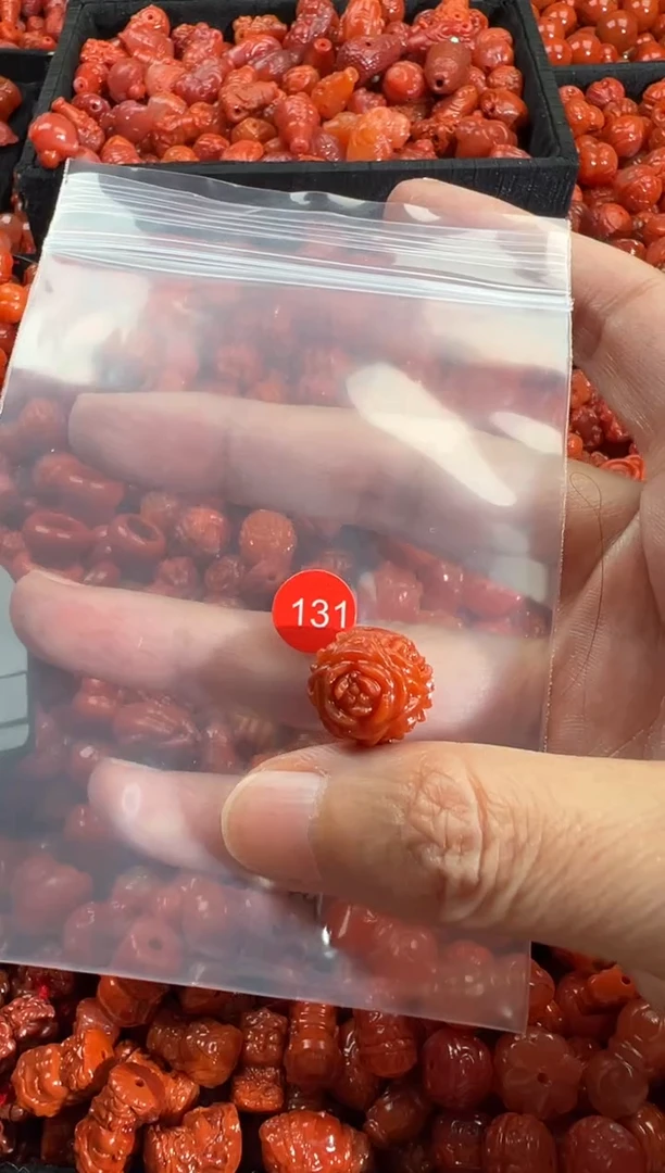 颈饰未镶嵌南红玛瑙1