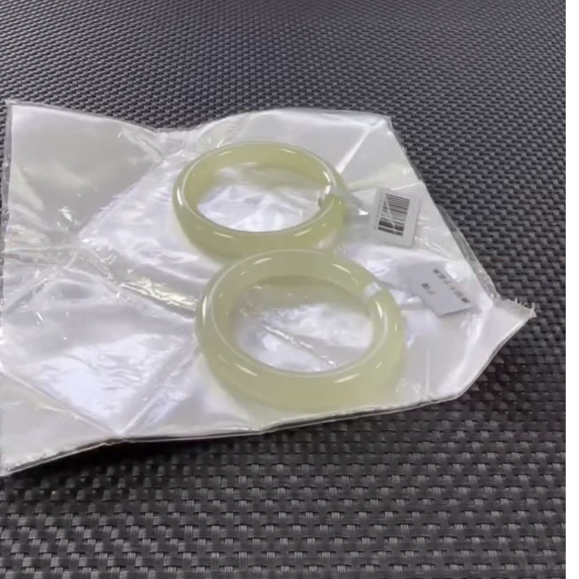 【老郑家】和田玉手镯一支 (多样性发1件)