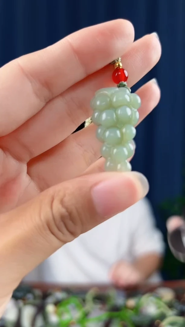 未镶嵌和田玉挂件拍一发一，多样性发货