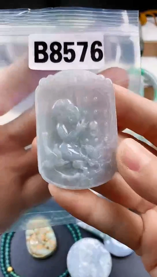 颈饰未镶嵌翡翠天然翡翠吊坠挂件