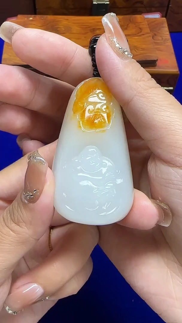 颈饰未镶嵌和田玉袁*1