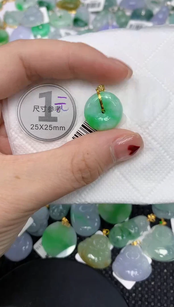 翡翠18K金镶嵌颈饰1111111111