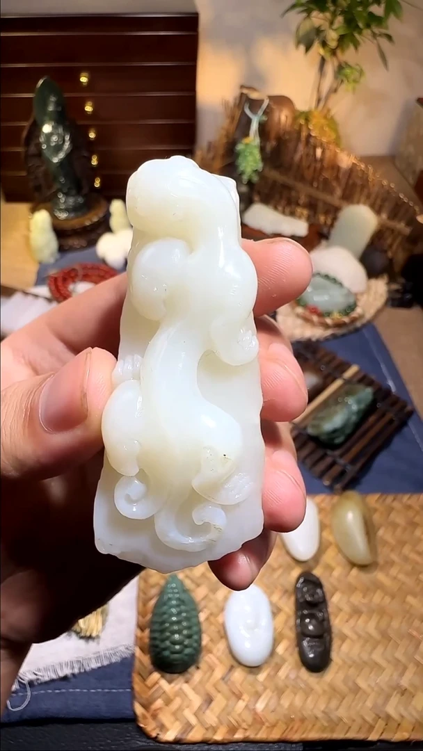 颈饰未镶嵌和田玉?**泽1