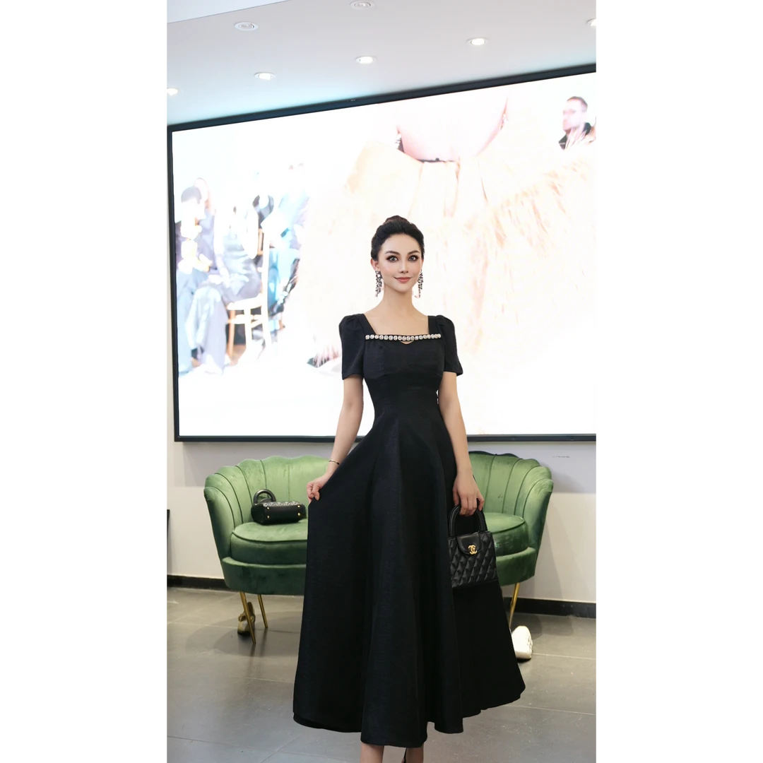 夏季小众高贵轻奢新款女装轻熟风气质收腰连衣裙显瘦修身65339