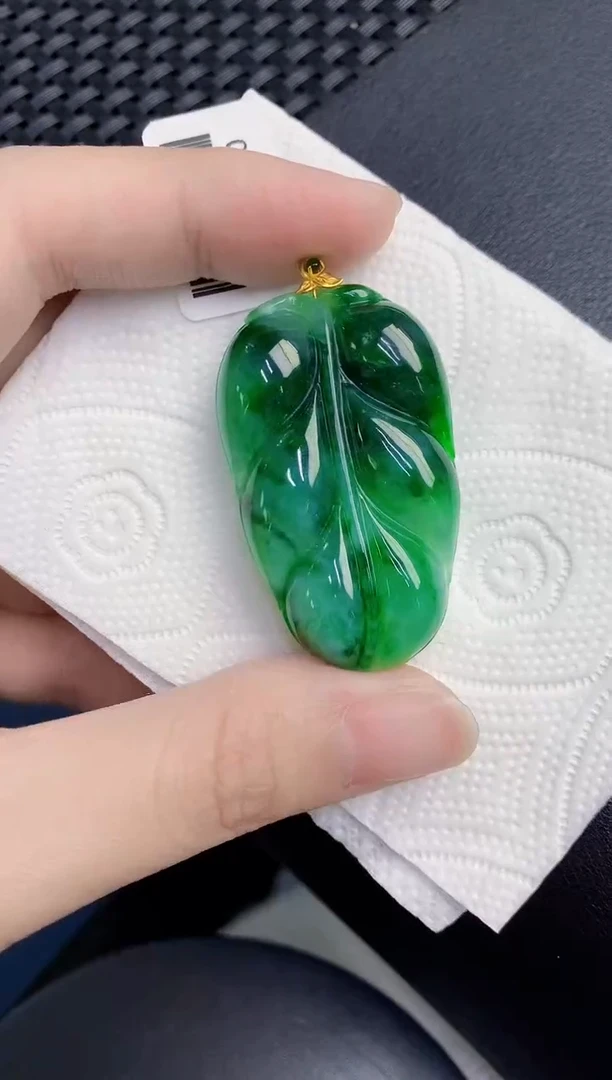 颈饰18K金镶嵌翡翠天然翡翠缅甸A货