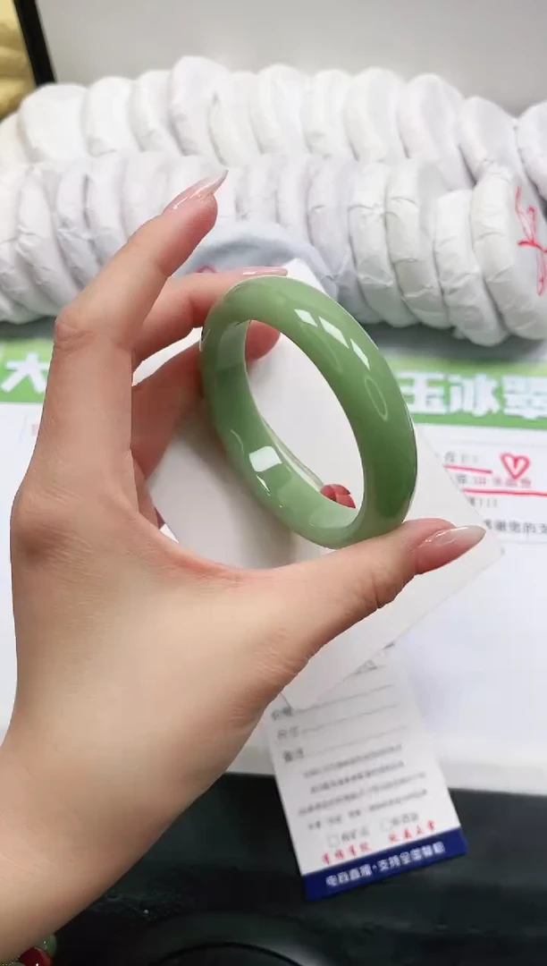 【闪购商品】石英质玉手镯未镶嵌315-59
