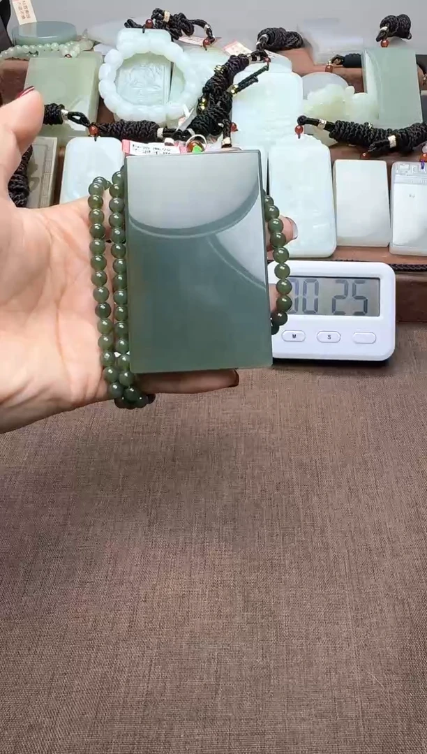 颈饰未镶嵌和田玉1