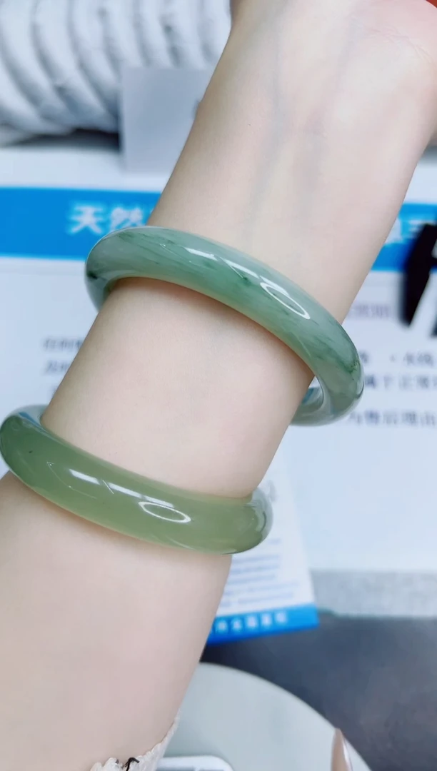 未镶嵌手镯石英质玉119/58