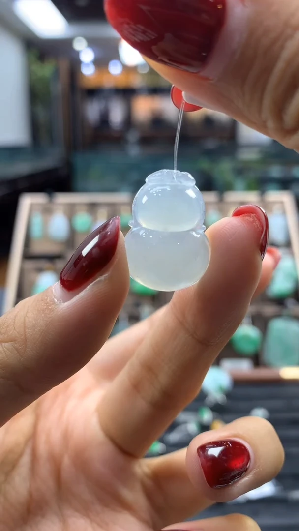 颈饰未镶嵌翡翠葫芦