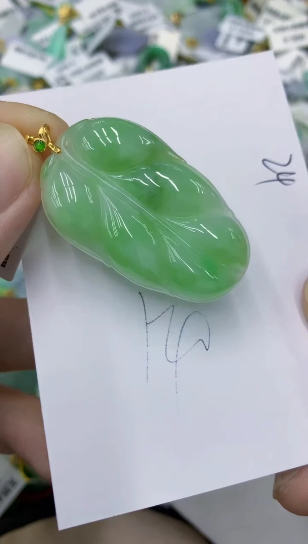 翡翠未镶嵌颈饰111111111111