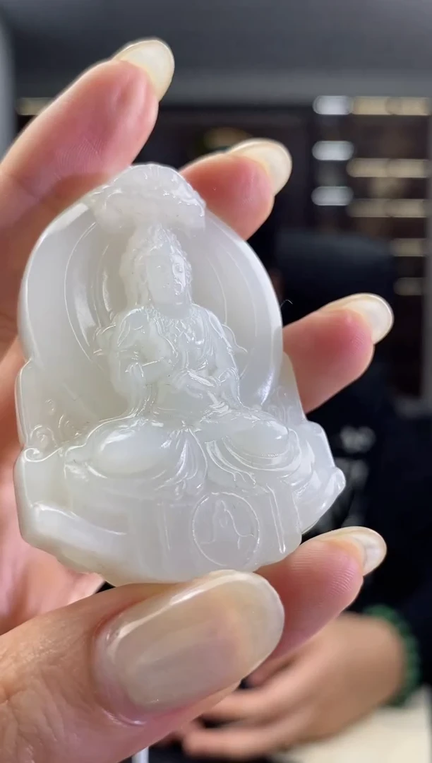 和田玉未镶嵌颈饰观音