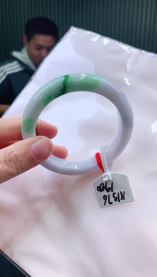 未镶嵌手镯翡翠111