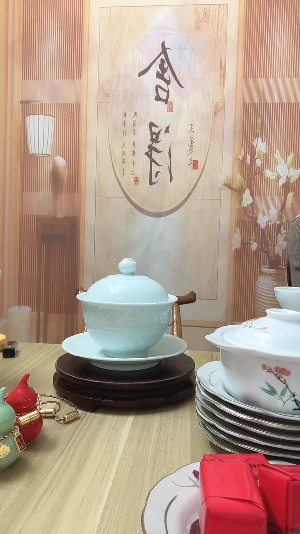 万****渡影青三才高级炖盅一个