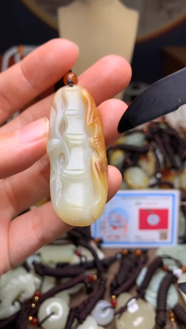 颈饰未镶嵌和田玉新疆料青海料清水和田玉吊坠