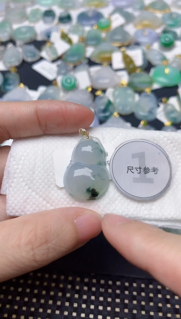 颈饰18K金镶嵌翡翠天然缅甸A货翡翠
