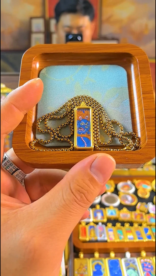 吊坠1*3大黑天带链