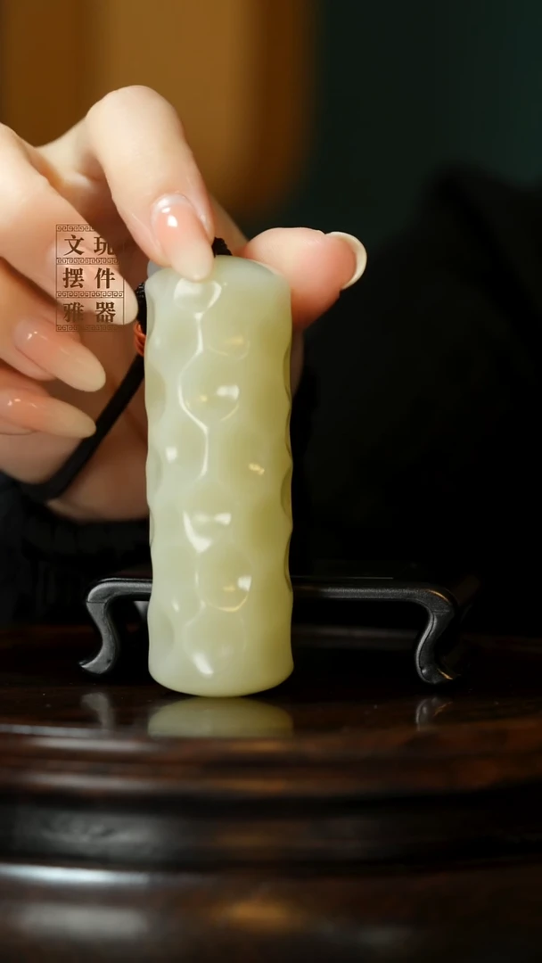 玉《千锤百炼定海神针》手把件摆件