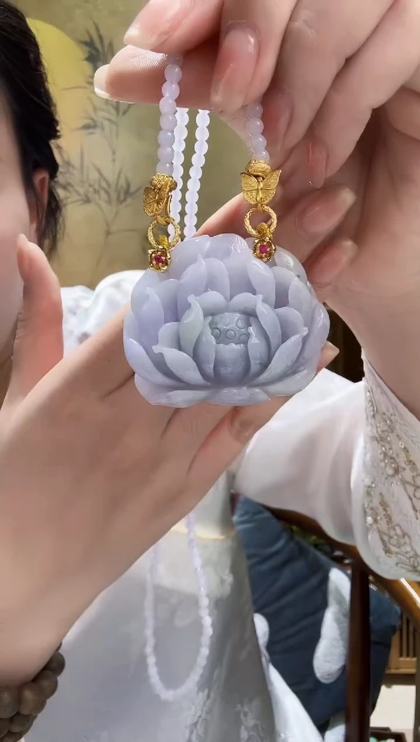 颈饰未镶嵌翡翠吊坠