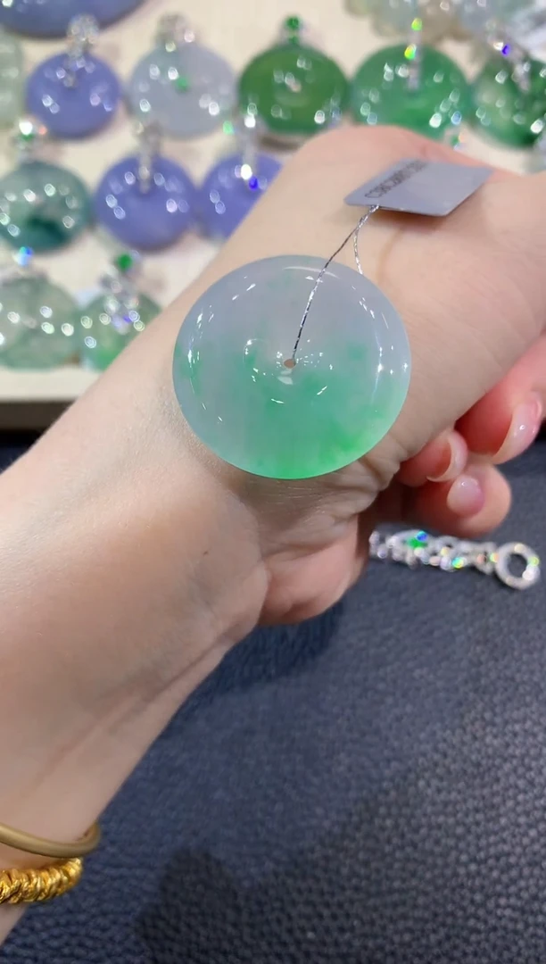 吊坠(不含链)未镶嵌翡翠A20