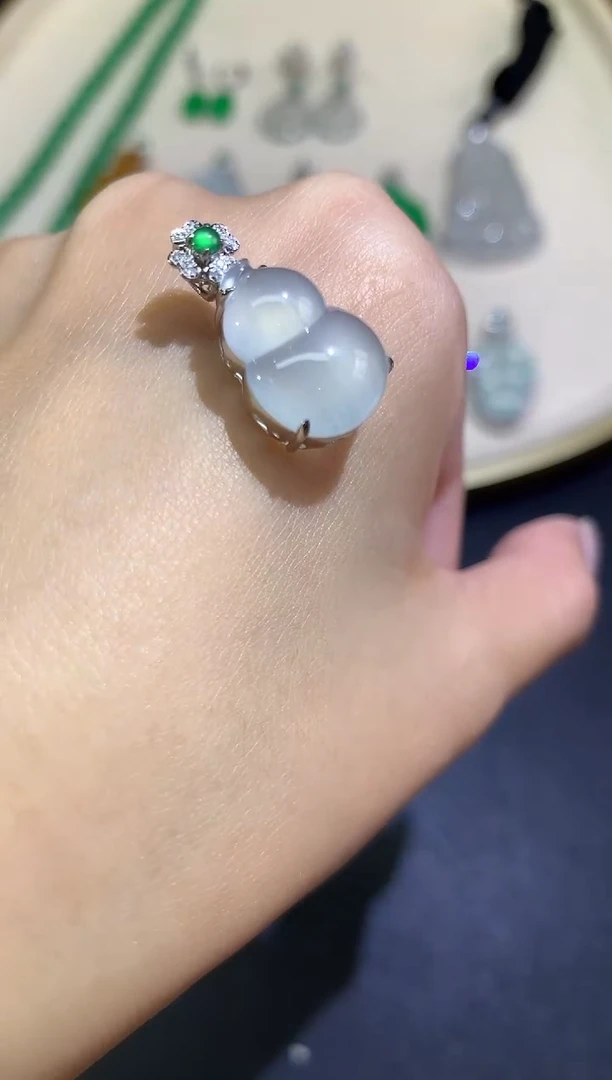 吊坠(不含链)18K金镶嵌翡翠吊坠A538|3980