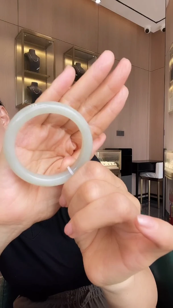 和田玉手镯未镶嵌九*温婉镯52