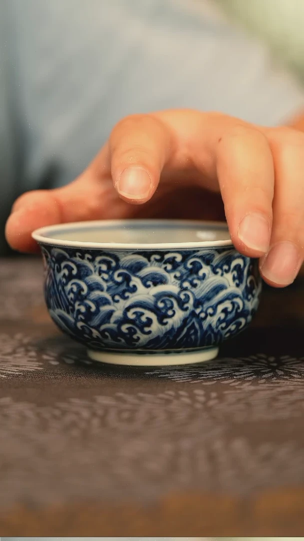 垂虹慕古江崖海水龙纹大炉式
