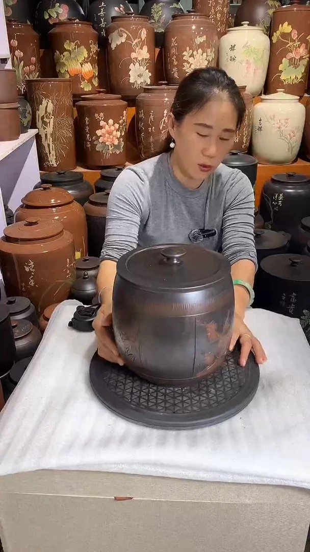 梅兰竹菊线雕小茶罐