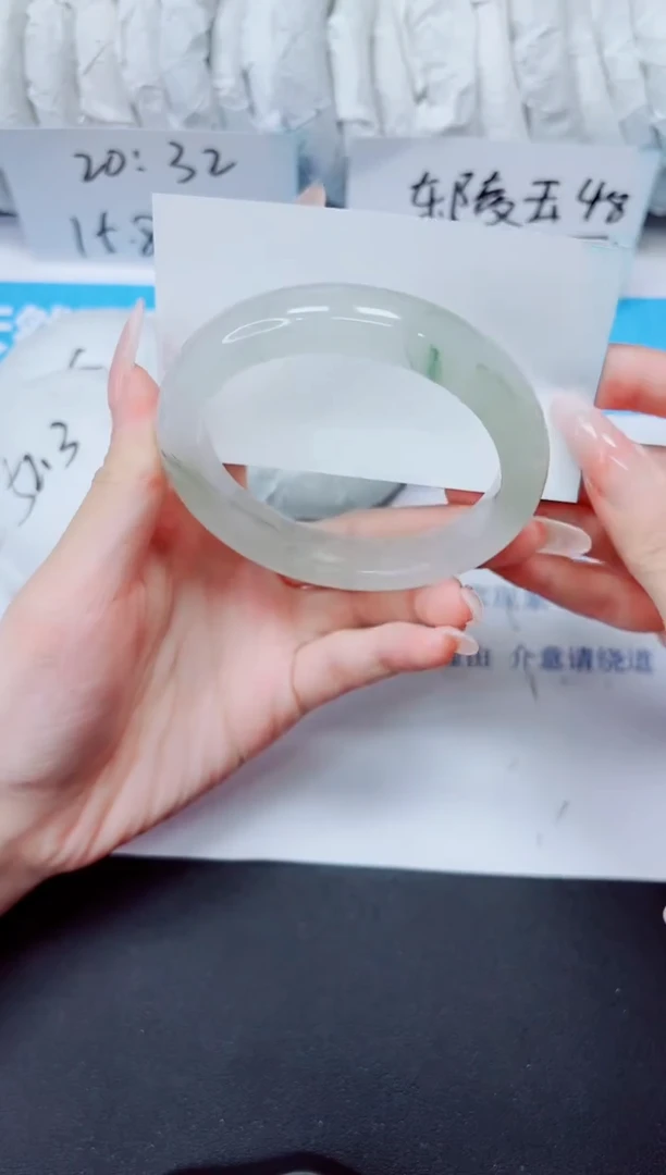 石英质玉手镯未镶嵌267/58.2