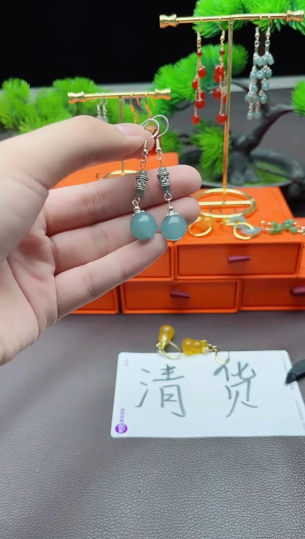 石英质玉（天山翠）银S925镶嵌耳饰420