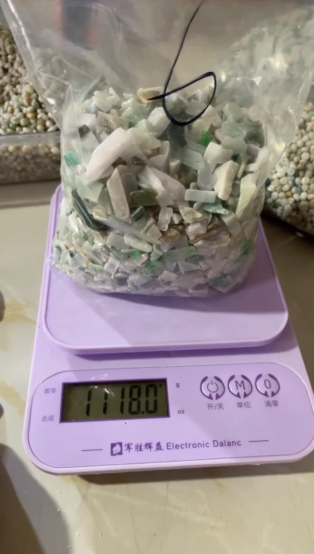 配石翡翠天然翡翠废料2斤6