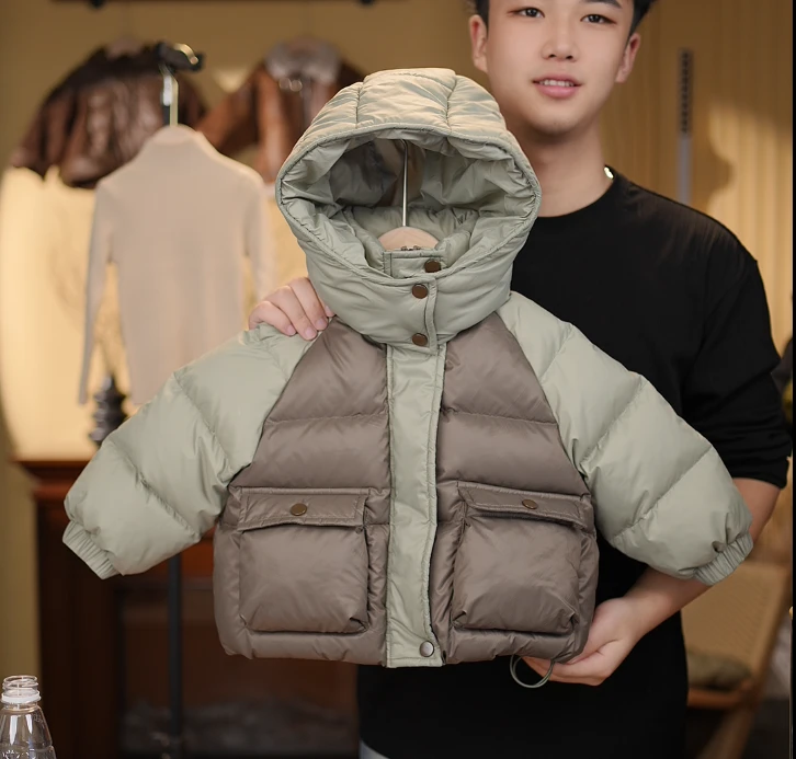 儿童洋气宝宝保暖时尚卡通冬季拼接连帽90白鸭绒羽绒服DB23327