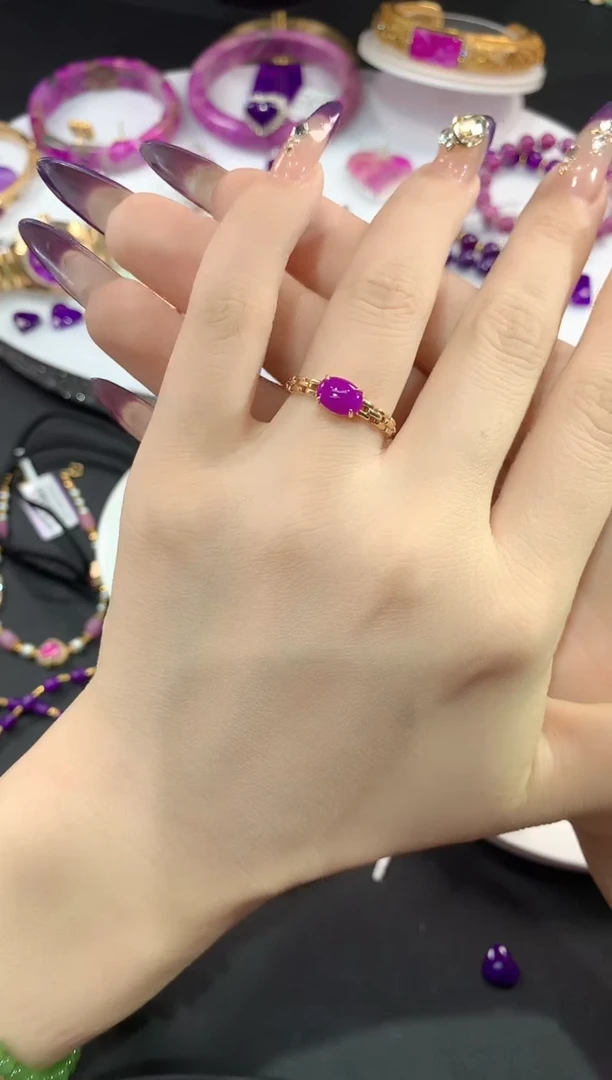 苏纪石（舒俱来）18K金镶嵌.戒指