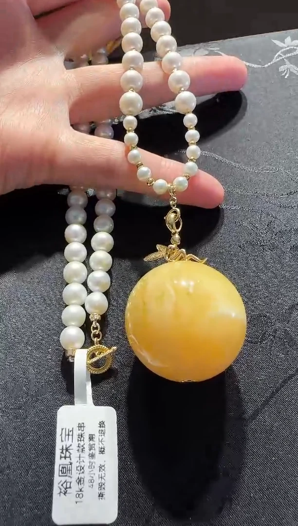 蜜蜡颈饰18K金镶嵌珠宝原创