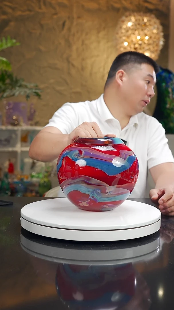 摆件设计款红彩花瓶小号