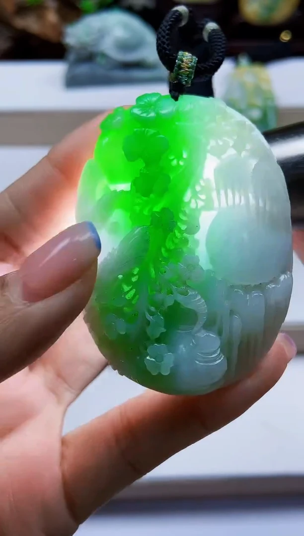 颈饰未镶嵌翡翠翡翠A货