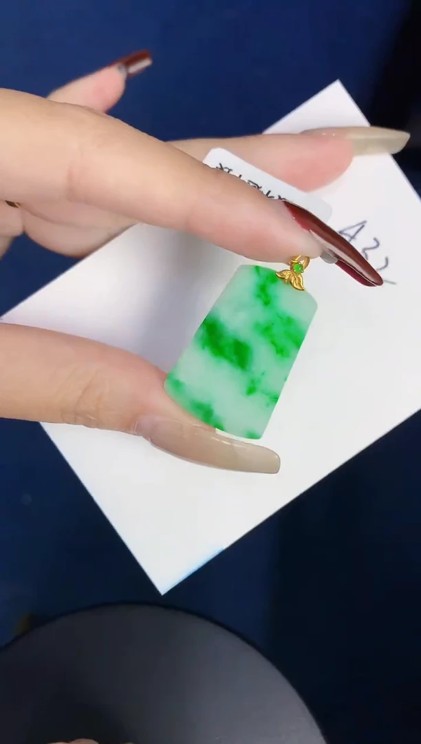 【闪购商品】翡翠颈饰18K金镶嵌00000000000