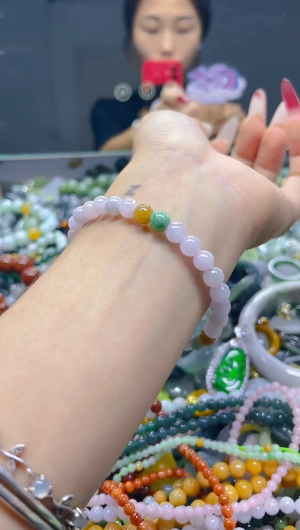 颈饰未镶嵌翡翠5MM/B/翡翠A货，一件也是批发价