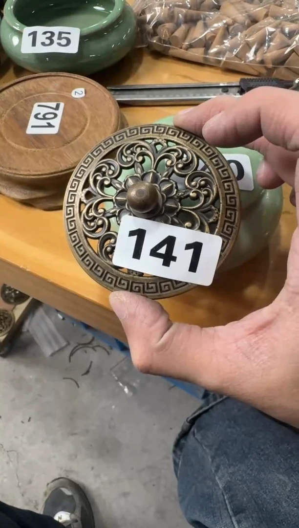 小****c【141 】 香炉盖