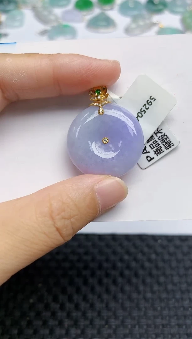 翡翠18K金镶嵌颈饰天然A货翡翠