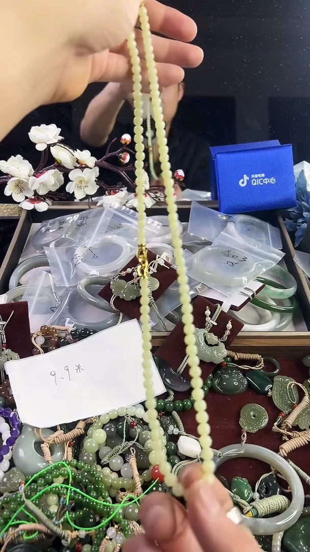 颈饰未镶嵌和田玉多样性发货