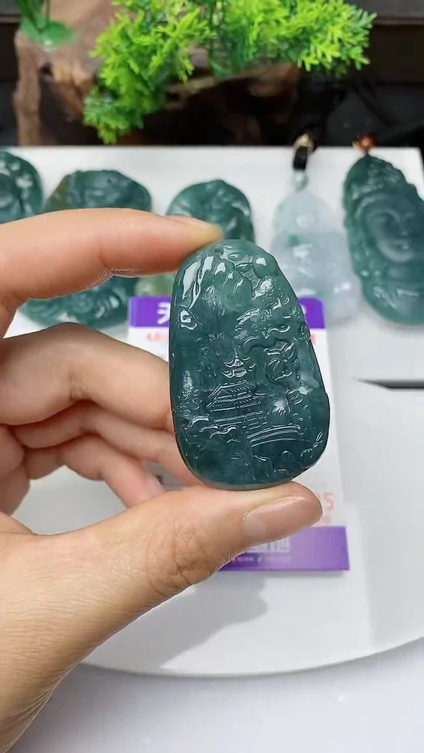 【闪购商品】翡翠颈饰未镶嵌