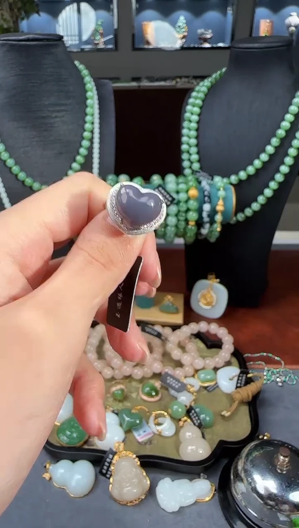 银S925镶嵌戒指和田玉1