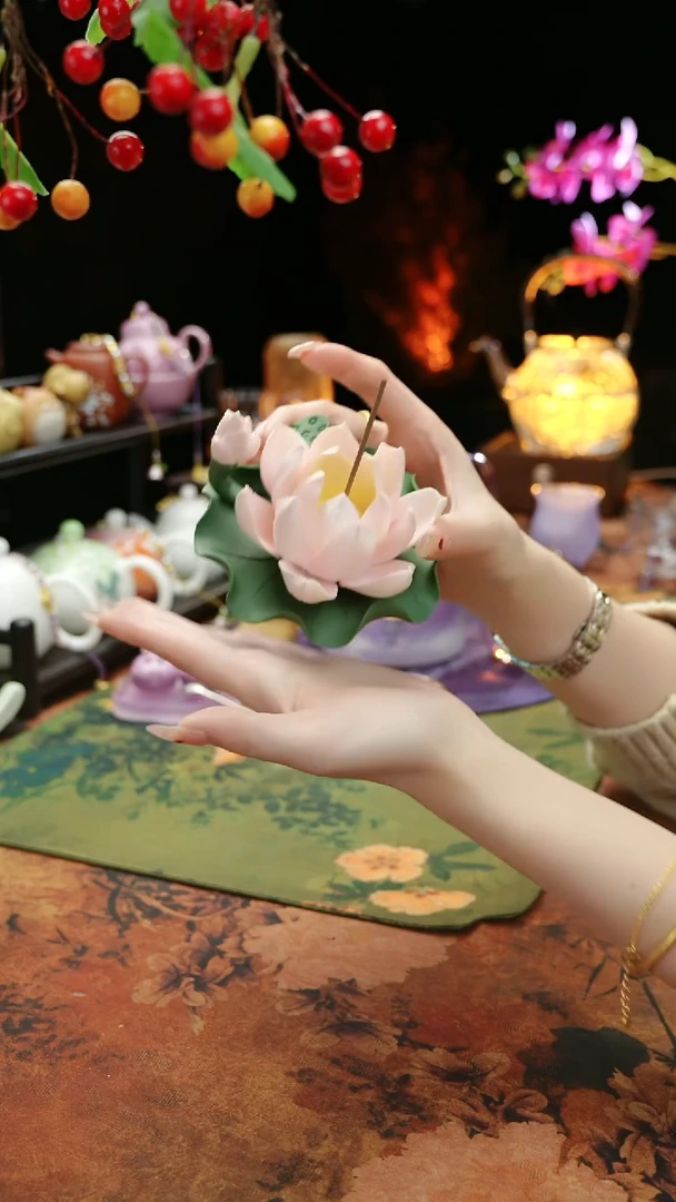 【闪购商品】陶瓷荷花摆件香插