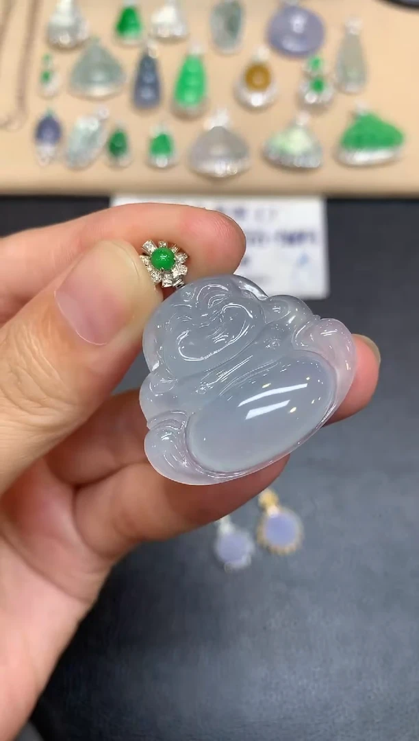 颈饰18K金镶嵌翡翠佛公【无服务费【48小时鉴赏期】