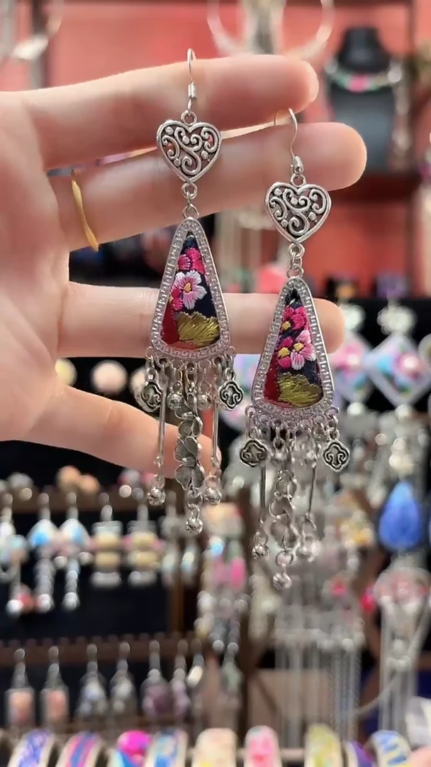 织绣 云织谣民族风精美饰品   21