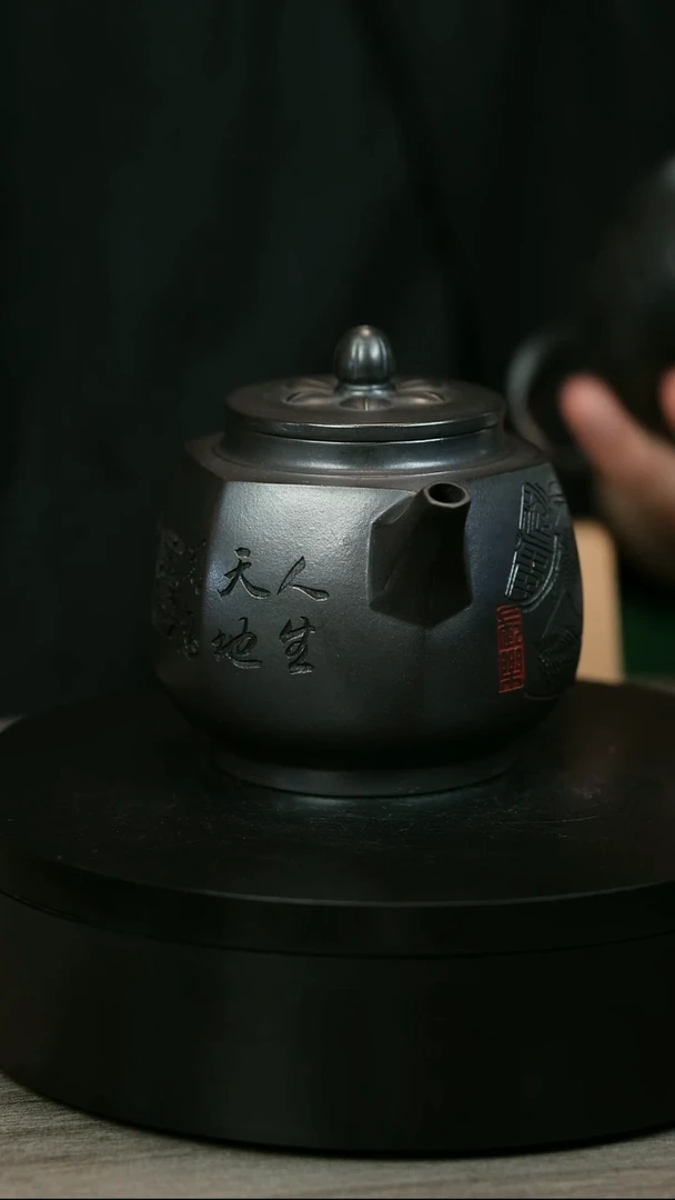 茶壶紫砂꧔****࿐H2191李小琴鲤鱼六方宫灯