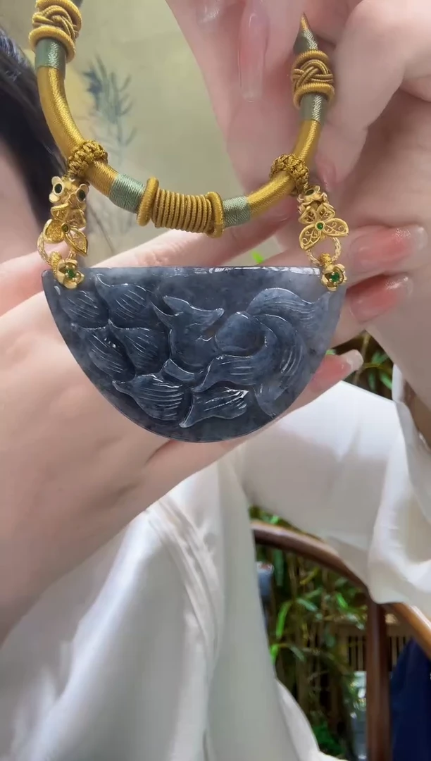 翡翠未镶嵌颈饰吊坠
